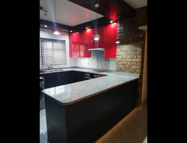 3 BEDROOM SECTIONAL TITLE FOR SALE IN NOORDRAND